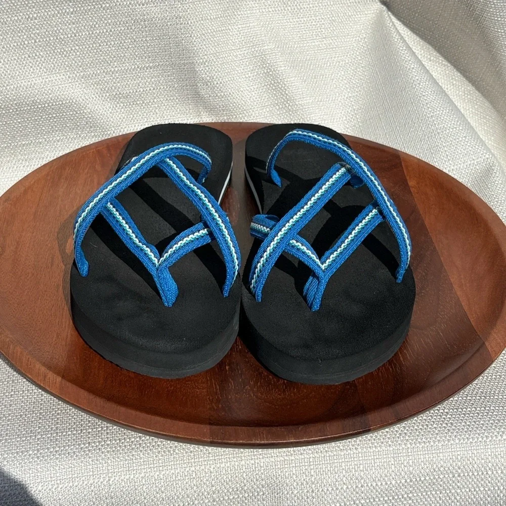Teva Women's Olowahu Black/Blue Sandals Sz 8